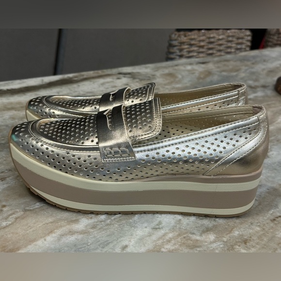 Women’s DOLCE VITA Janine Slip on gold metallic platform loafer- Size 8.5 - Picture 9 of 12